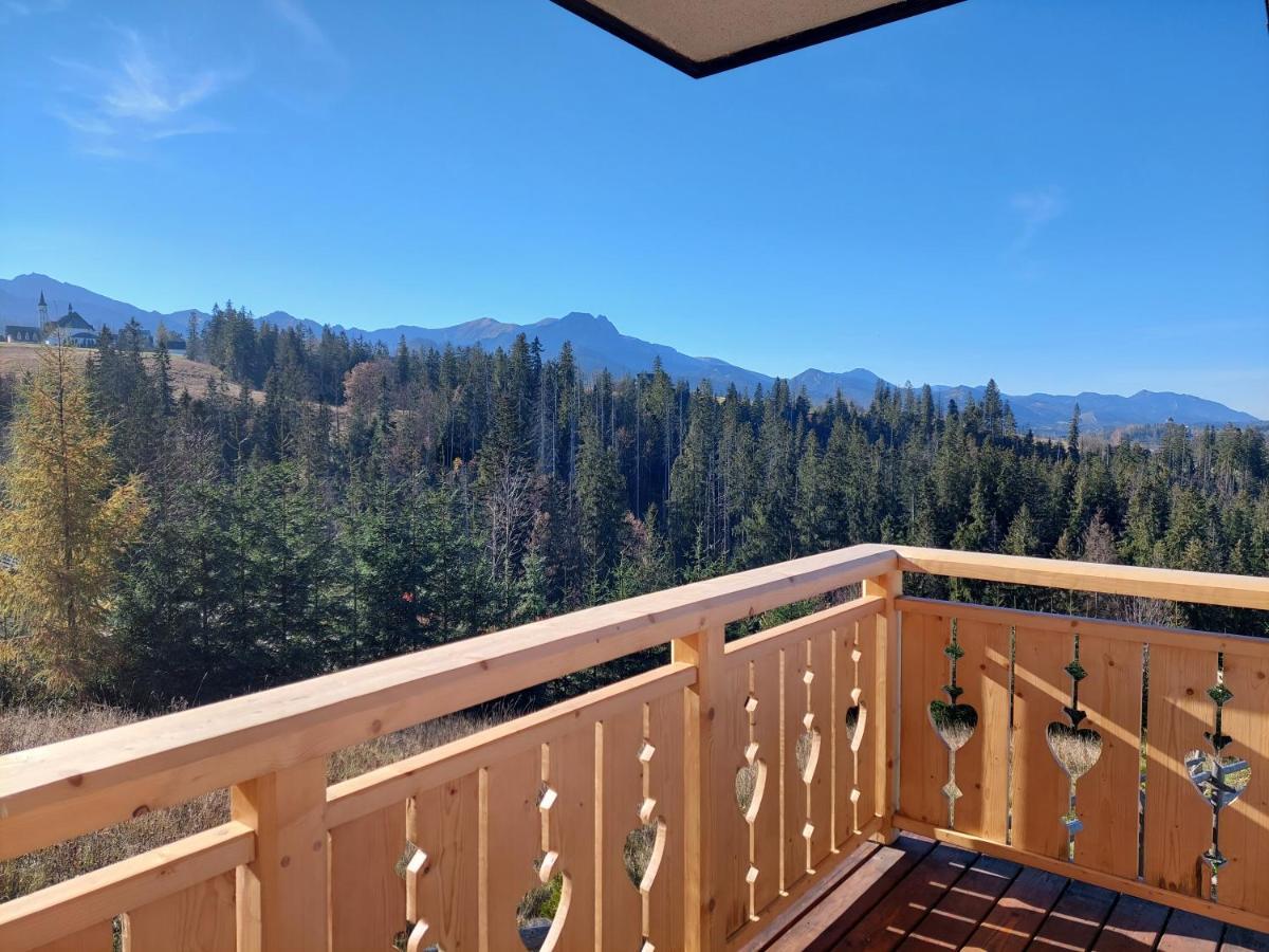 Apartment Balcony Mountain View